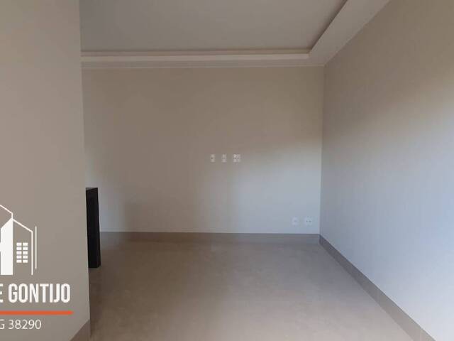 #49 - Apartamento para Venda em Patos de Minas - MG - 2