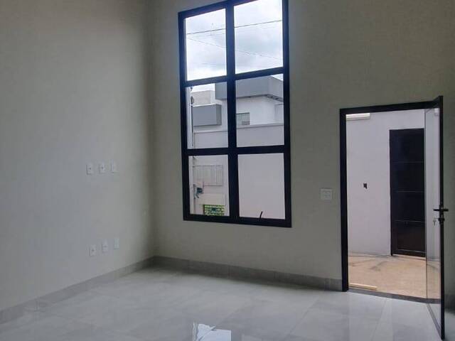 #4 - Casa para Venda em Patos de Minas - MG - 2