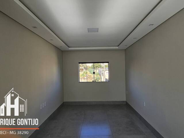 #129 - Apartamento para Venda em Patos de Minas - MG - 2