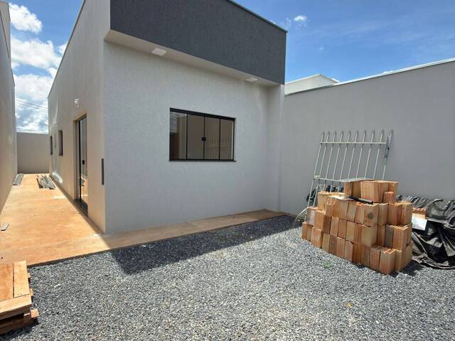 #198 - Casa para Venda em Patos de Minas - MG - 1