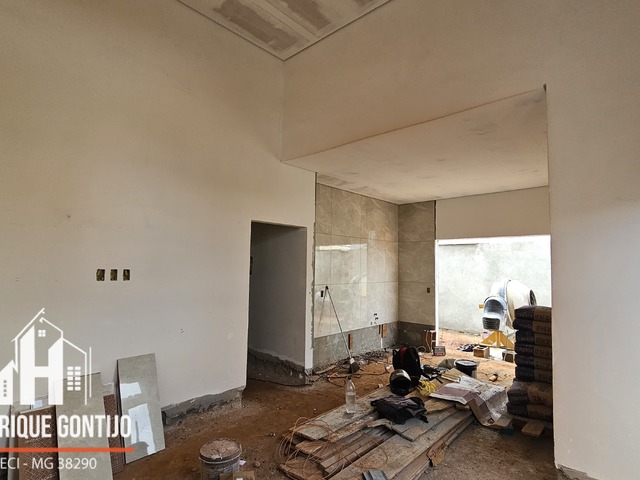 #200 - Casa para Venda em Patos de Minas - MG - 1