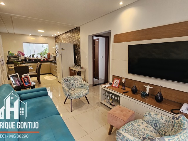 #2 - Apartamento para Venda em Patos de Minas - MG - 2