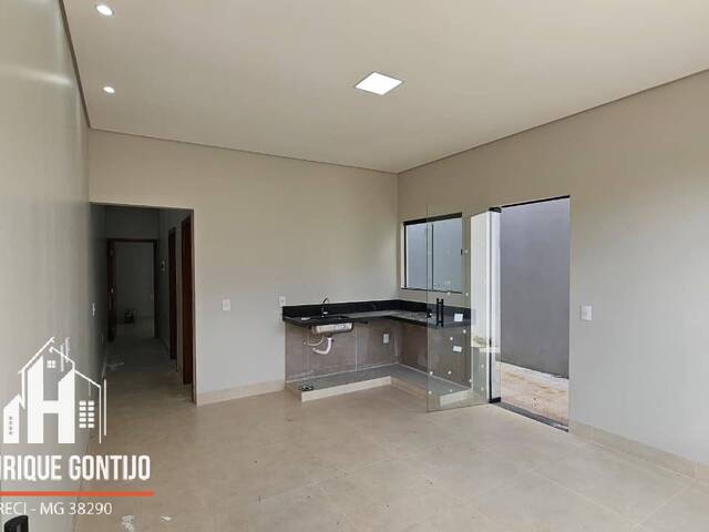 #201 - Casa para Venda em Patos de Minas - MG - 3